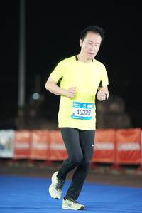 BIB: 40229
                            <button type="button" onclick="openModal(19763733)" class="btn btn-primary btn-sm float-right btn-popup" data-toggle="modal" data-target=".modal-high-quality">
                        <i class="fas fa-shopping-cart"></i> Add to Cart
                    </button>
                                            <button type="button" onclick="isThisMe(19763733, true)" class="btn btn-success btn-sm float-right btn-popup btn-isme hidden" data-toggle="tooltip" data-placement="bottom" title="นี่คือรูปของคุณใช่ไหม คลิกที่นี่เพื่อเอาเข้าอัลบั้ม">
                        <i class="fas fa-plus"></i> Add to album
                    </button>
                    <button type="button" onclick="isThisMe(19763733, false)" class="btn btn-warning btn-sm float-right btn-popup btn-isnotme hidden">
                        <i class="fas fa-ban"></i> Remove from album
                    </button>